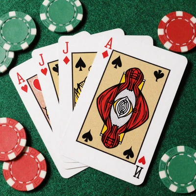 Speed Blackjack Live-Tisch von Evolution mit Karten und Chips